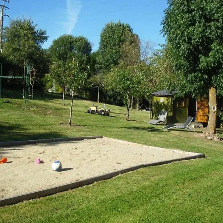 Ancien Corps De Ferme Renove, 3 Ch., Jardin, Jeux, Prox. St-flour, Ski, Rando, Baignade - Fr-1-742-313