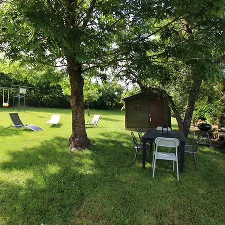 Ancien Corps De Ferme Renove, 3 Ch., Jardin, Jeux, Prox. St-flour, Ski, Rando, Baignade - Fr-1-742-313